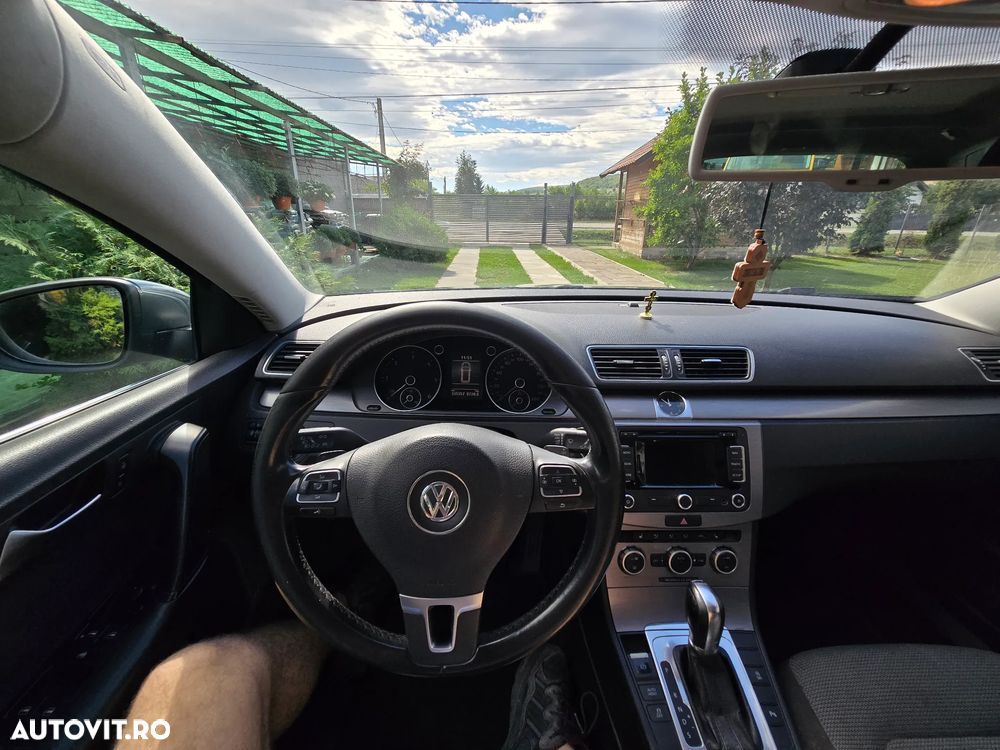 Volkswagen Passat 2.0 TDI BlueMotion Technology DSG Comfortline - 9