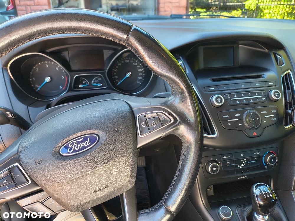 Ford Focus 1.5 TDCi Trend - 6