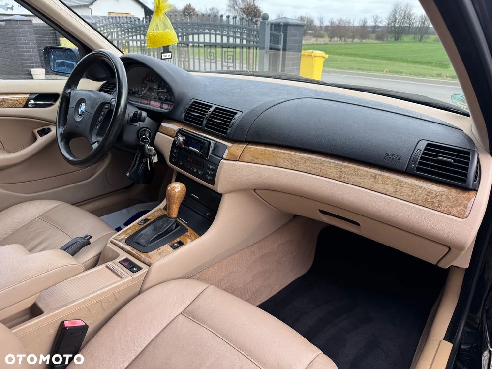 BMW Seria 3 318i Edition Exclusive - 15