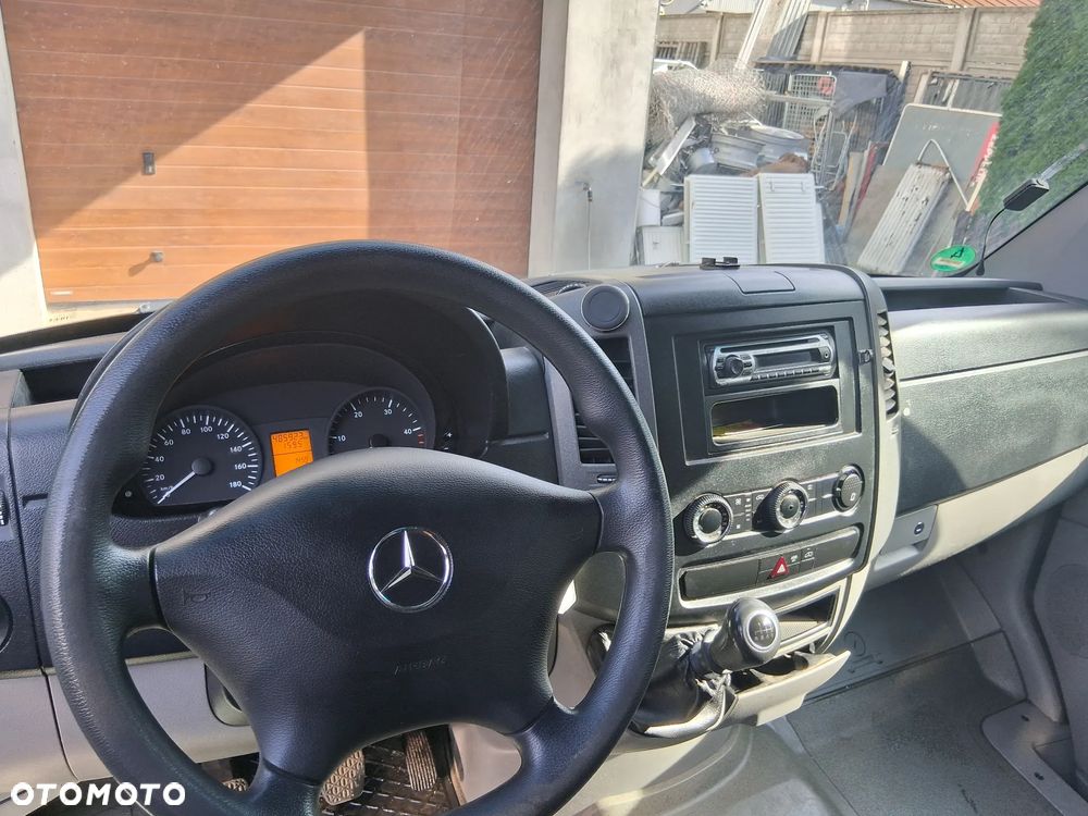 Mercedes-Benz Sprinter - 9