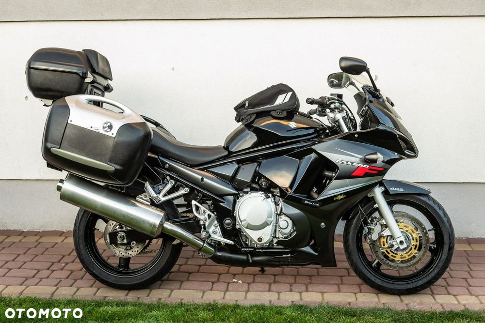 Suzuki GSX - 3