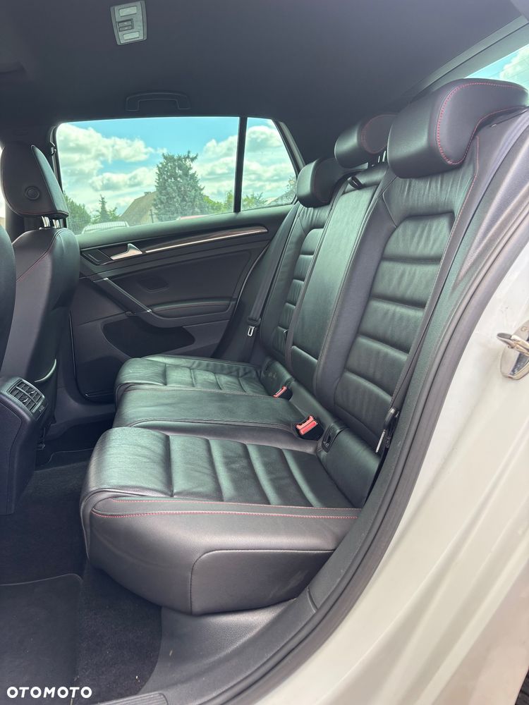 Volkswagen Golf GTI BlueMotion Technology DSG - 21
