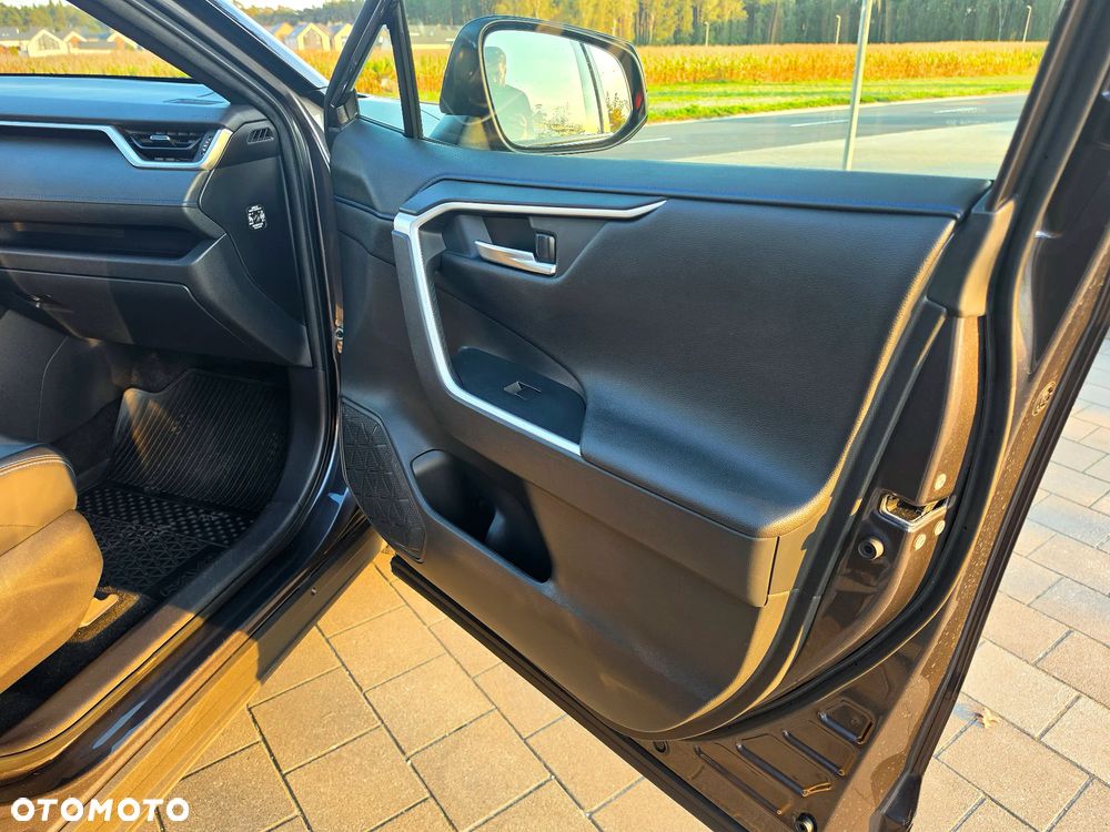 Toyota RAV4 - 24