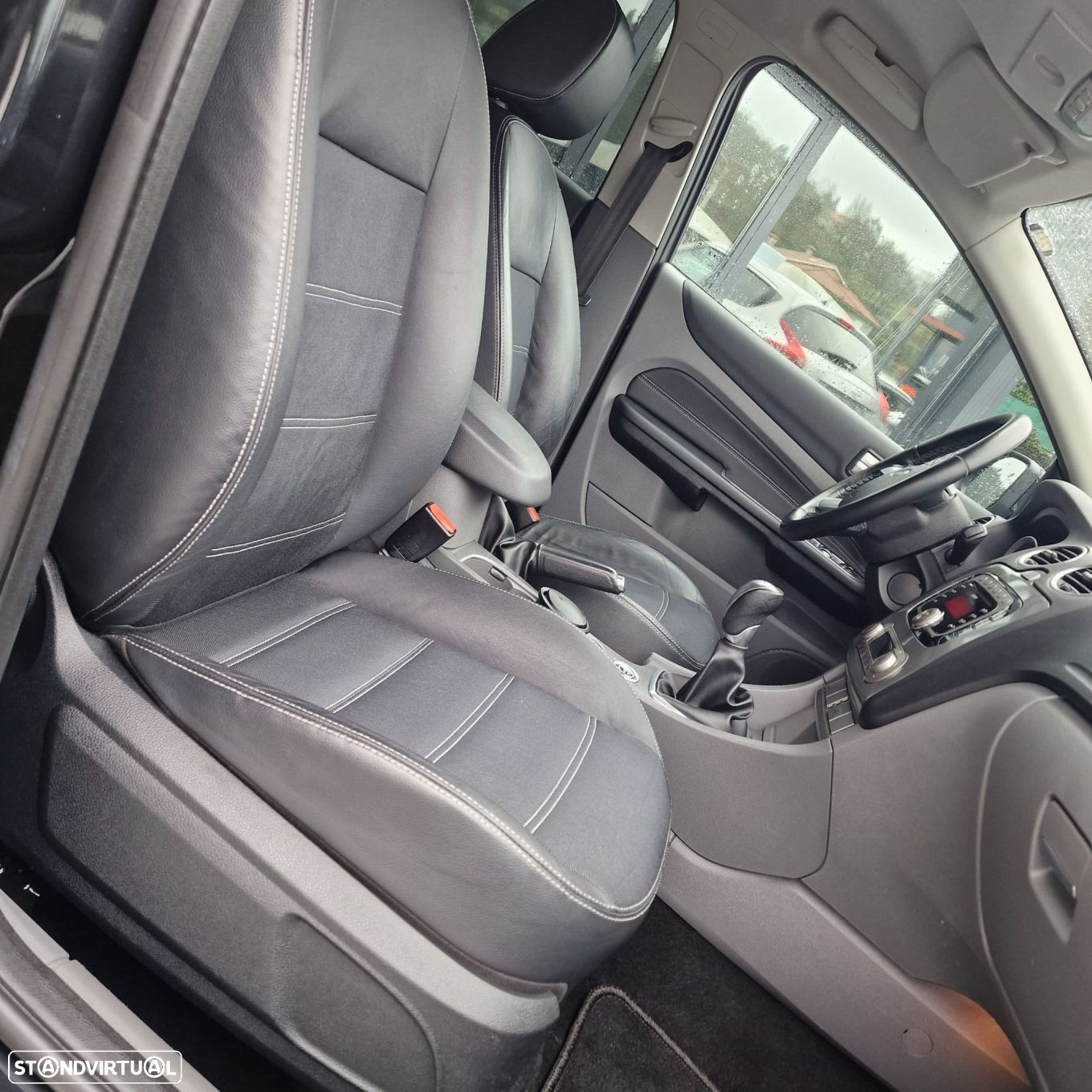 Ford Focus SW 1.6 TDCi Titanium - 25