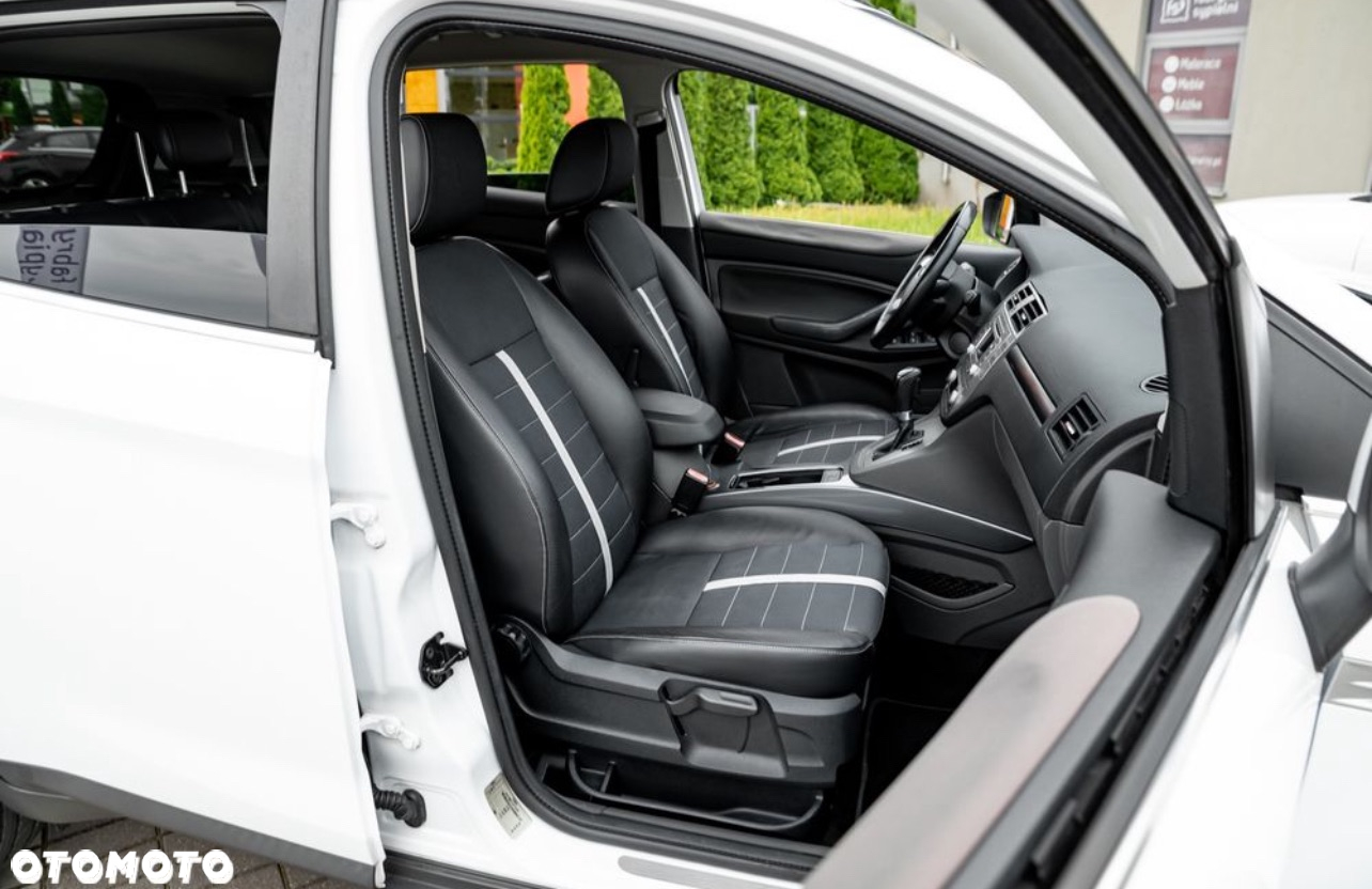 Ford Kuga 2.5 4x4 Titanium - 24