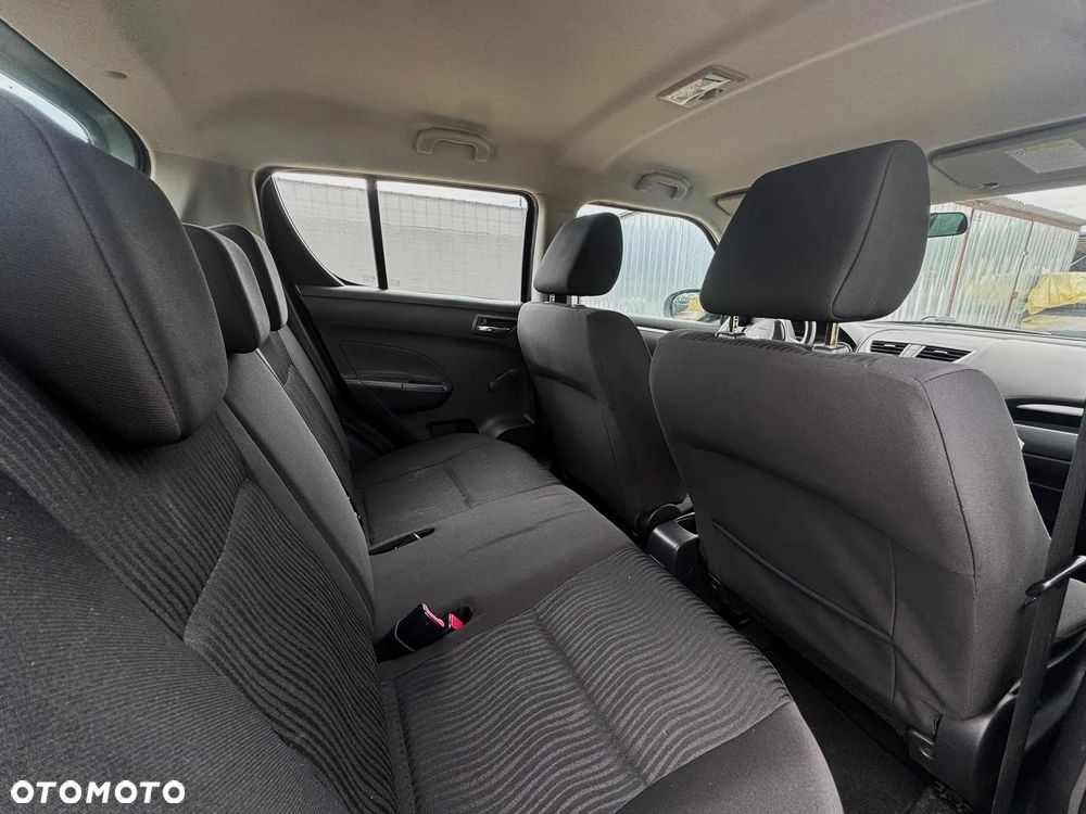 Suzuki Swift - 12
