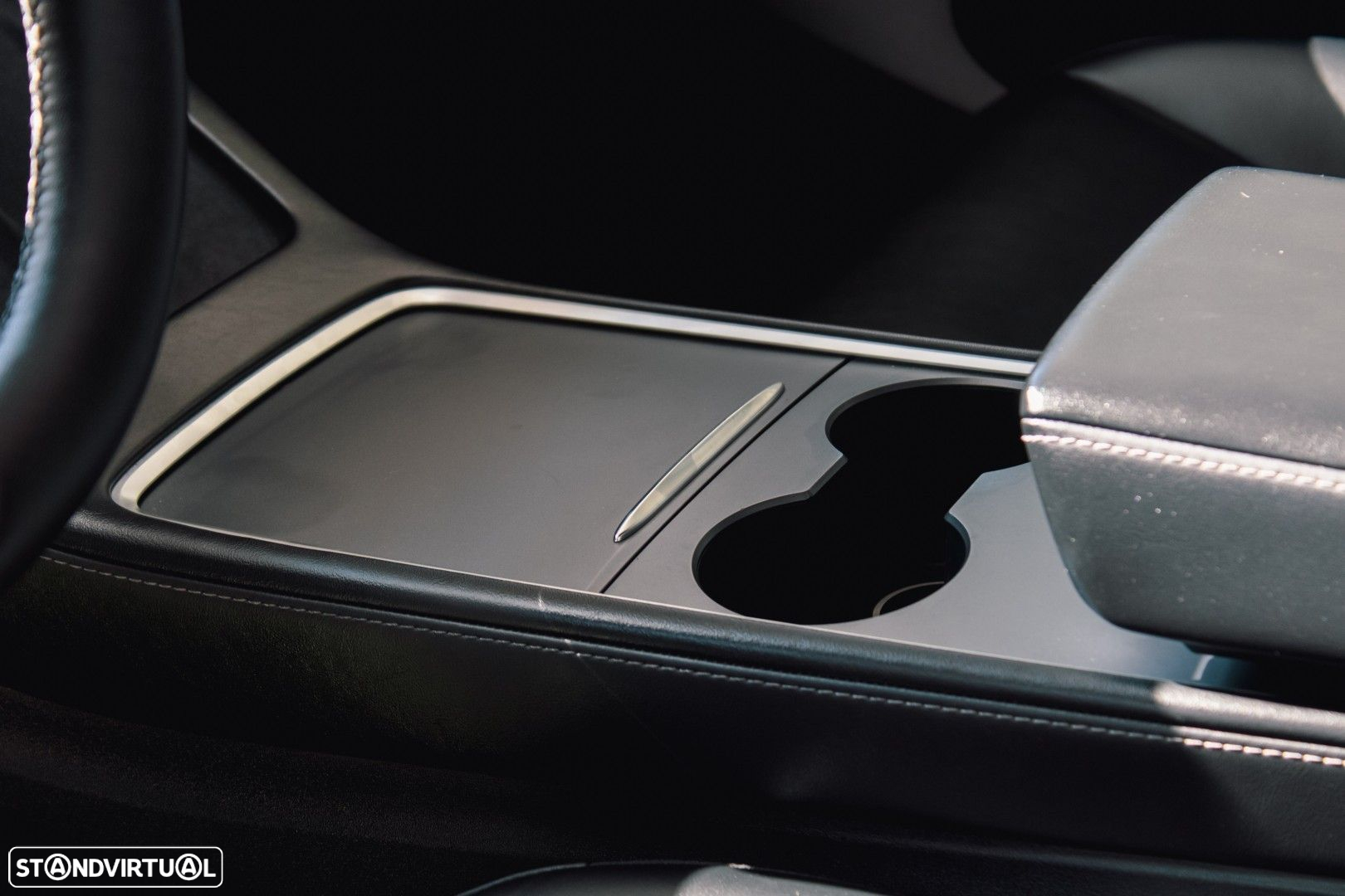Tesla Model Y Long Range Dual Motor AWD - 19