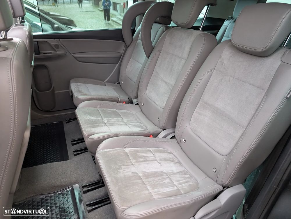 VW Sharan 2.0 TDI Highline DSG - 17