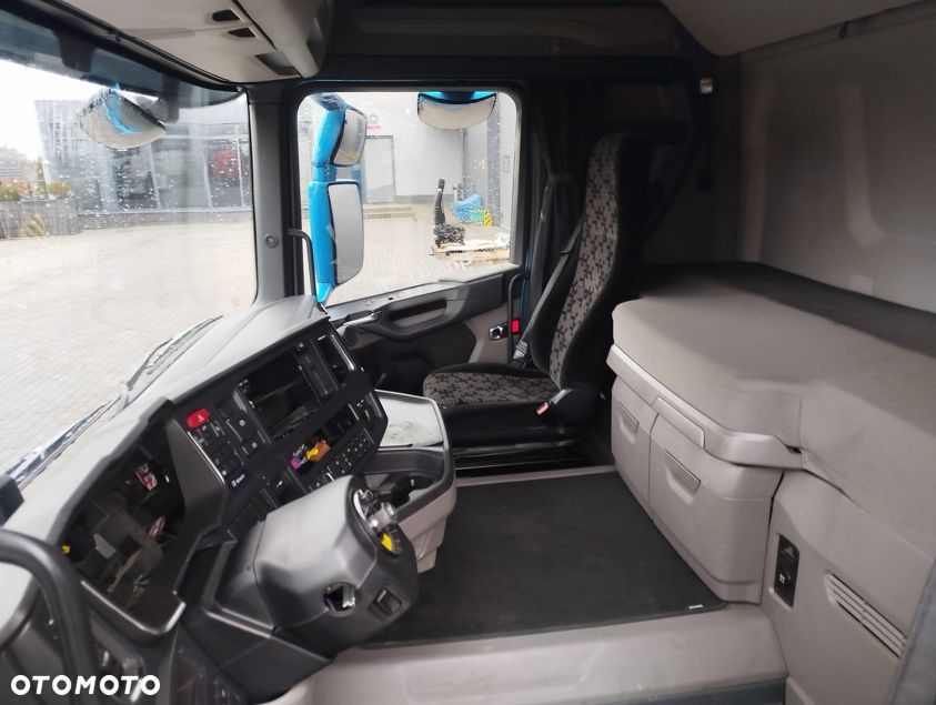 KABINA SCANIA R NTG - 9