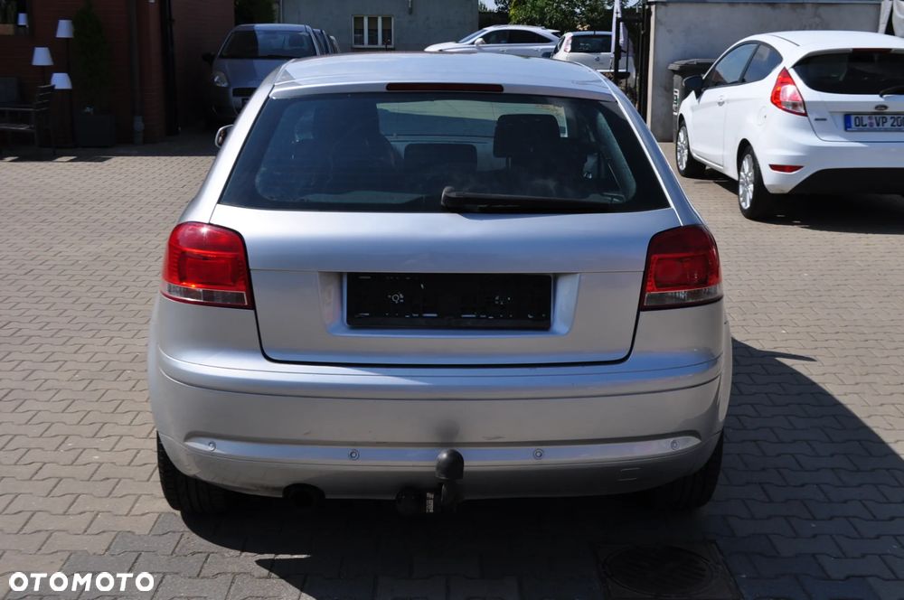 Audi A3 1.6 Limited Edition - 6
