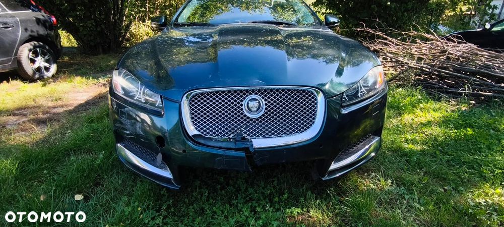 Jaguar XF - 10