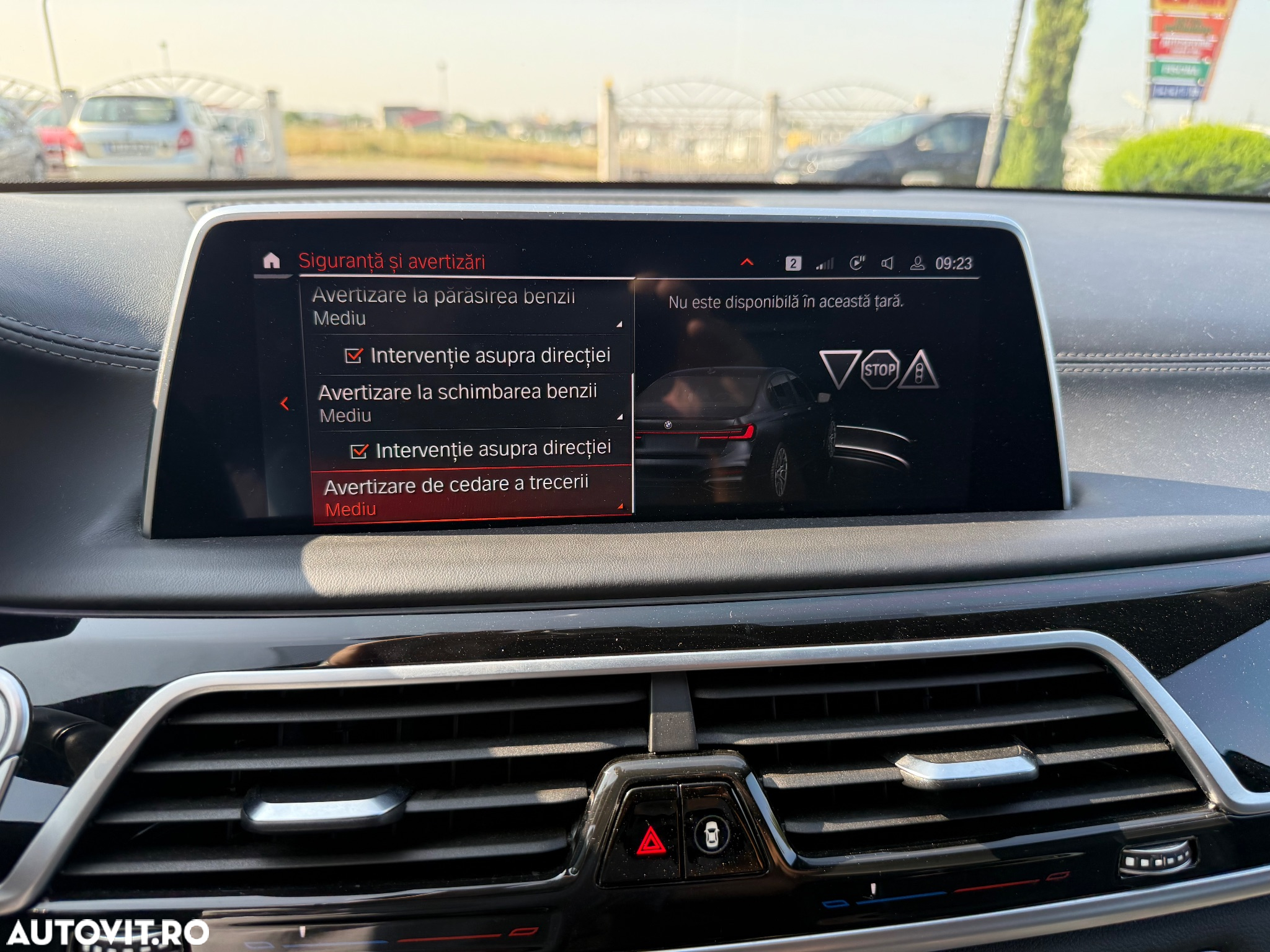BMW Seria 7 740d xDrive - 38