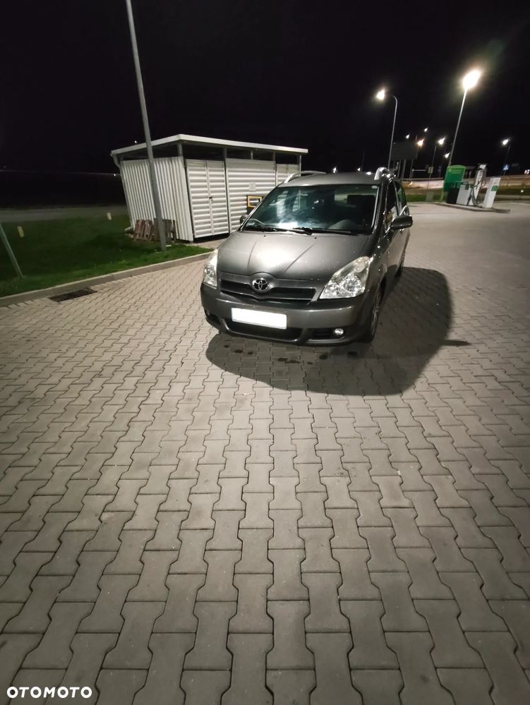 Toyota Corolla Verso 2.0 D-4D - 4