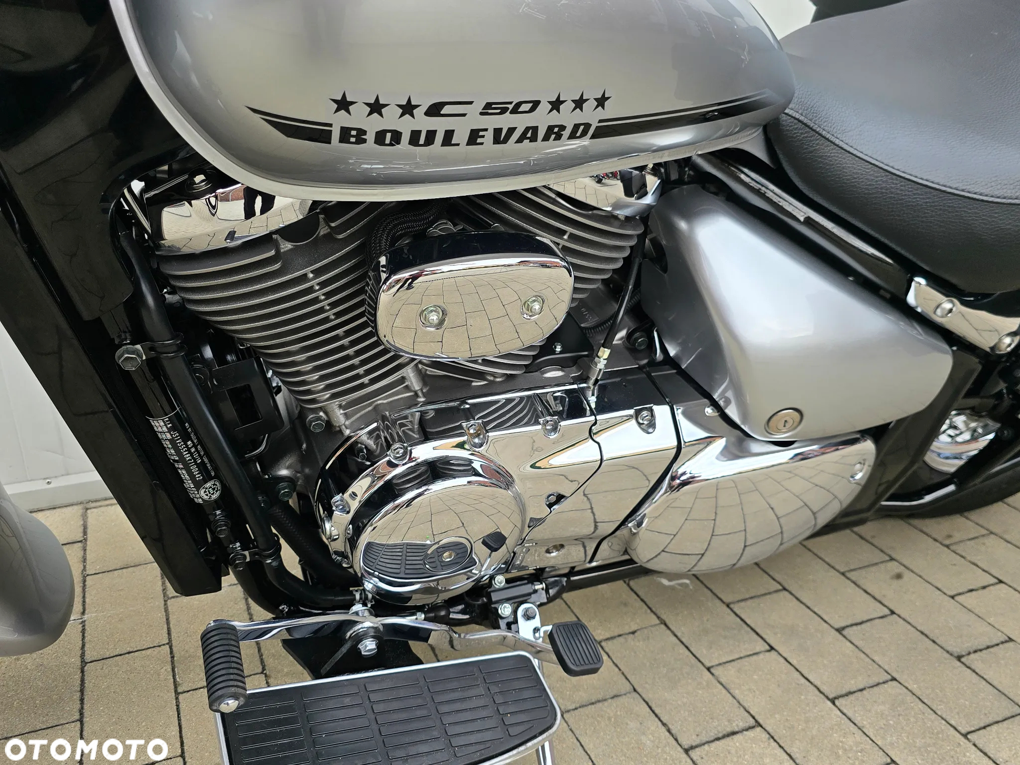 Suzuki VL 800 Volusia - Boulevard C50 - 9
