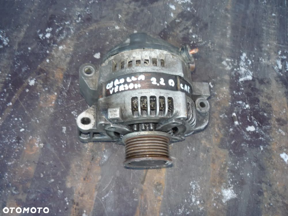 TOYOTA COROLLA VERSO II 2.2 D-CAT ALTERNATOR - 2