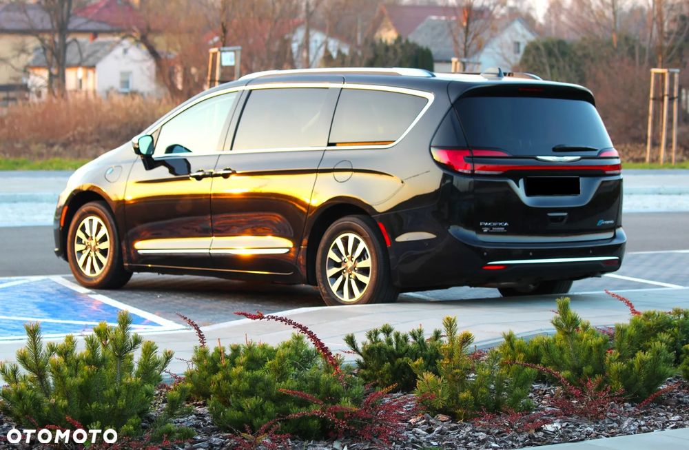 Chrysler Pacifica - 7