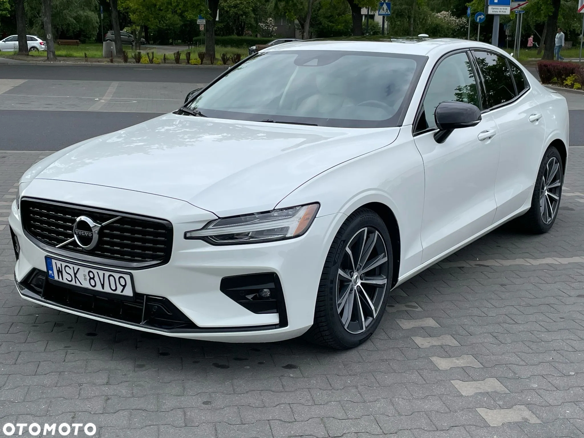 Volvo S60 T5 AWD R-Design - 2