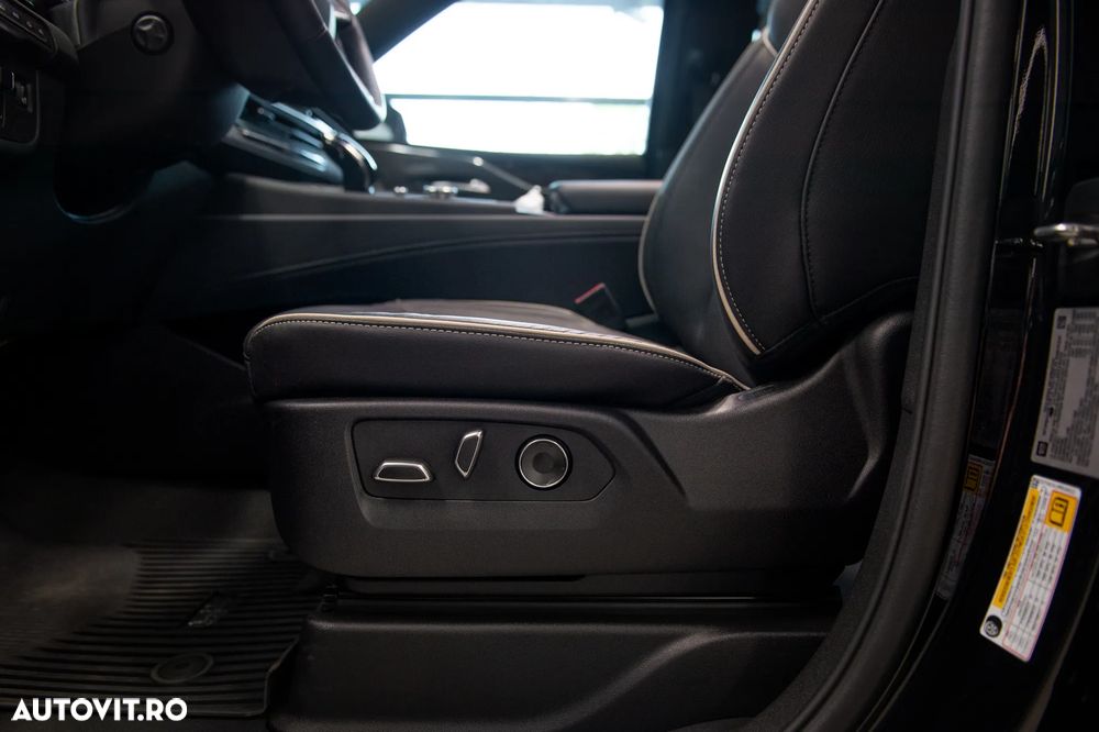 Cadillac Escalade - 13