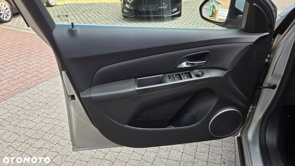 Chevrolet Cruze 1.4 T LTZ - 21
