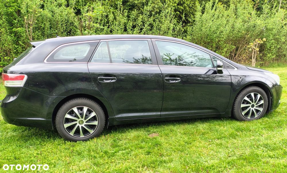 Toyota Avensis 1.8 Sol plus NAVI - 6