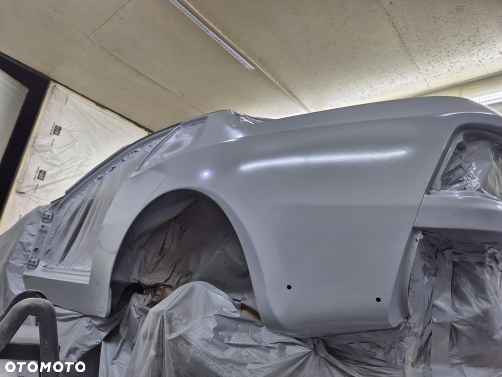 Porsche 944 - 32