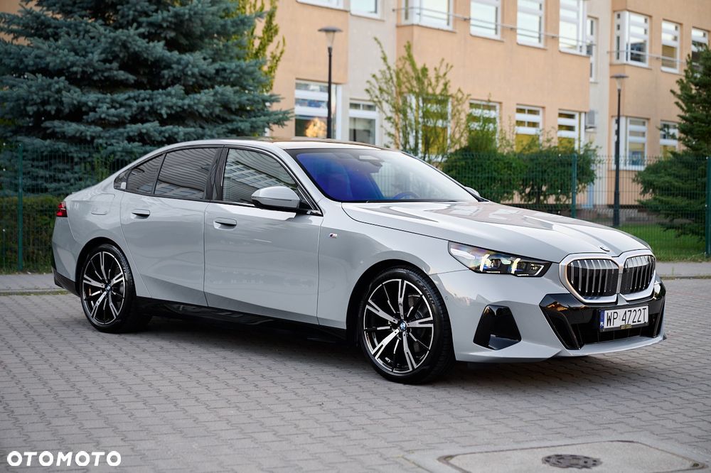 BMW Seria 5 520d xDrive - 15