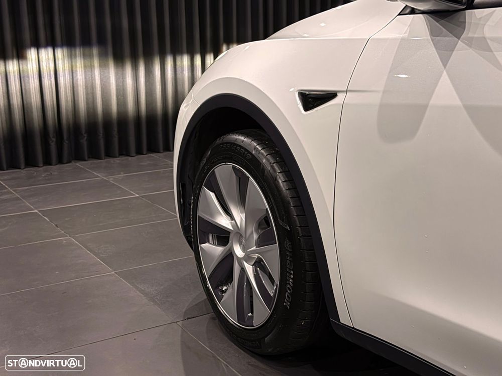 Tesla Model Y Standard - 13