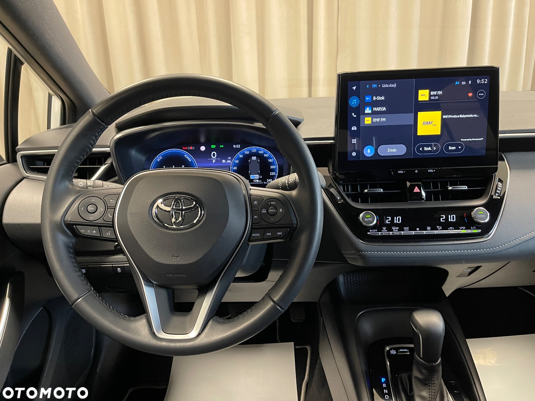 Toyota Corolla 1.8 Hybrid Comfort - 8