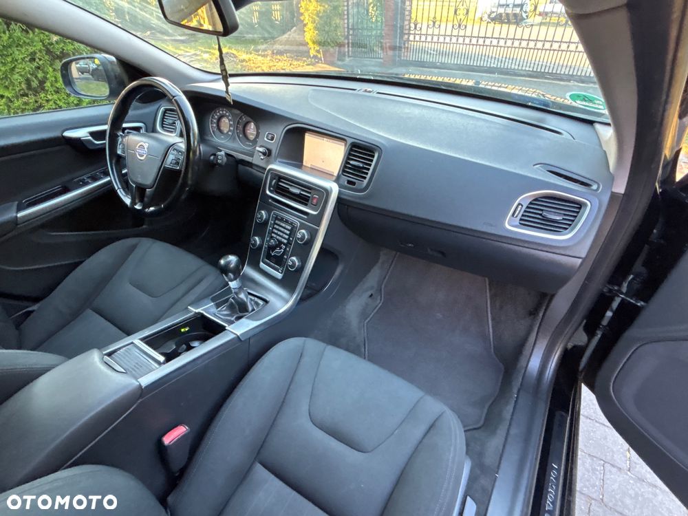 Volvo V60 D4 Business Edition - 36