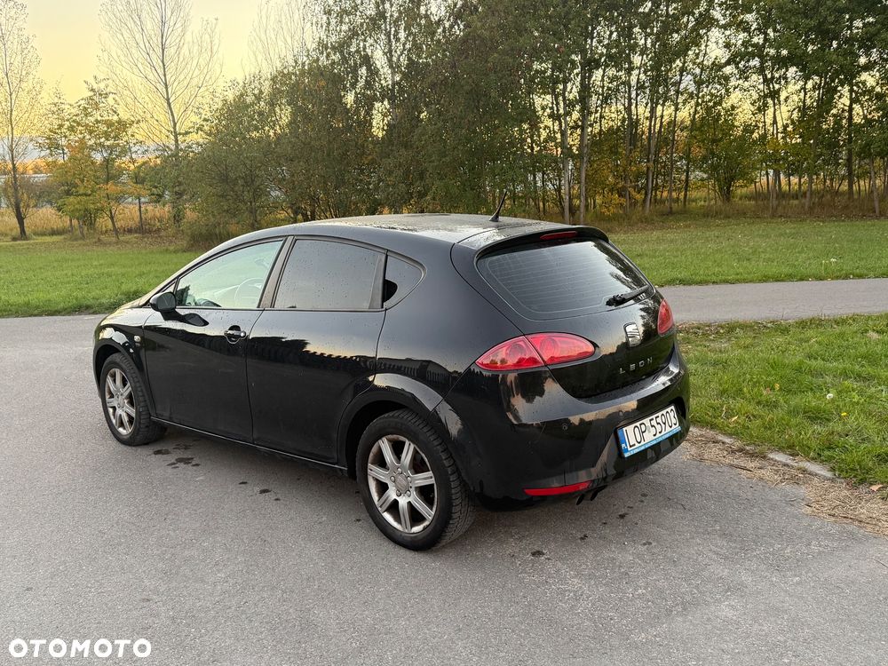 Seat Leon 2006 photo 2