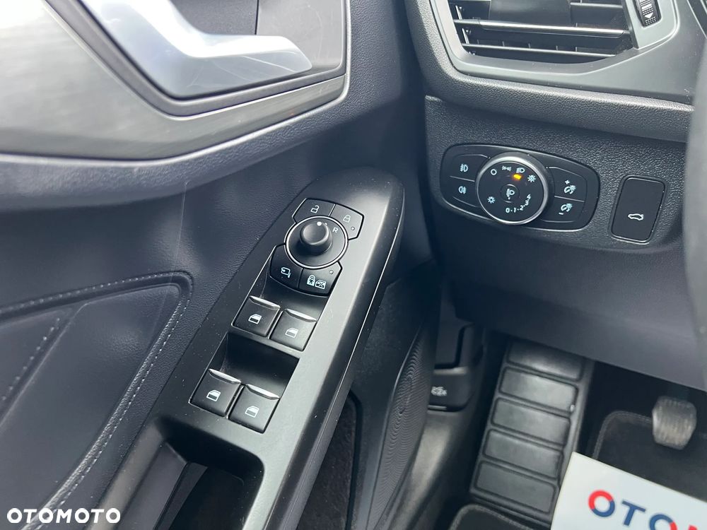 Ford Focus 1.5 EcoBlue STart-Stopp-System TITANIUM - 32