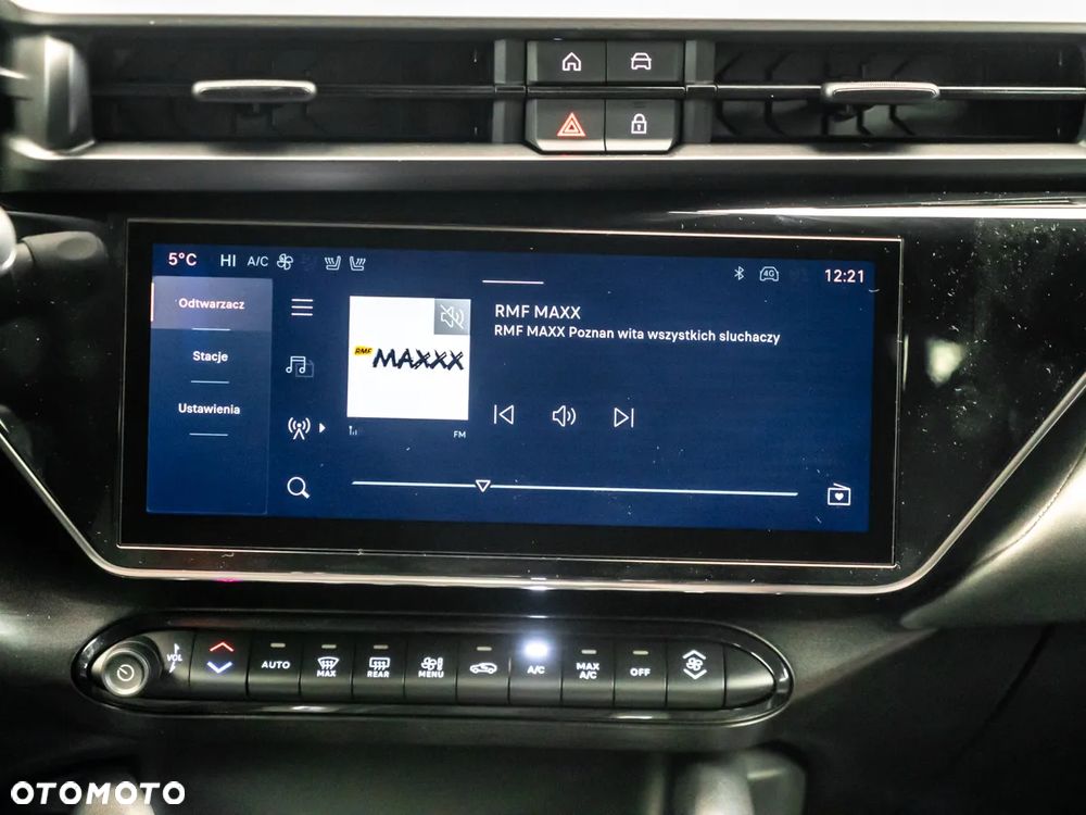 Alfa Romeo Junior 1.2 mHEV Ibrida Speciale eDCT - 32