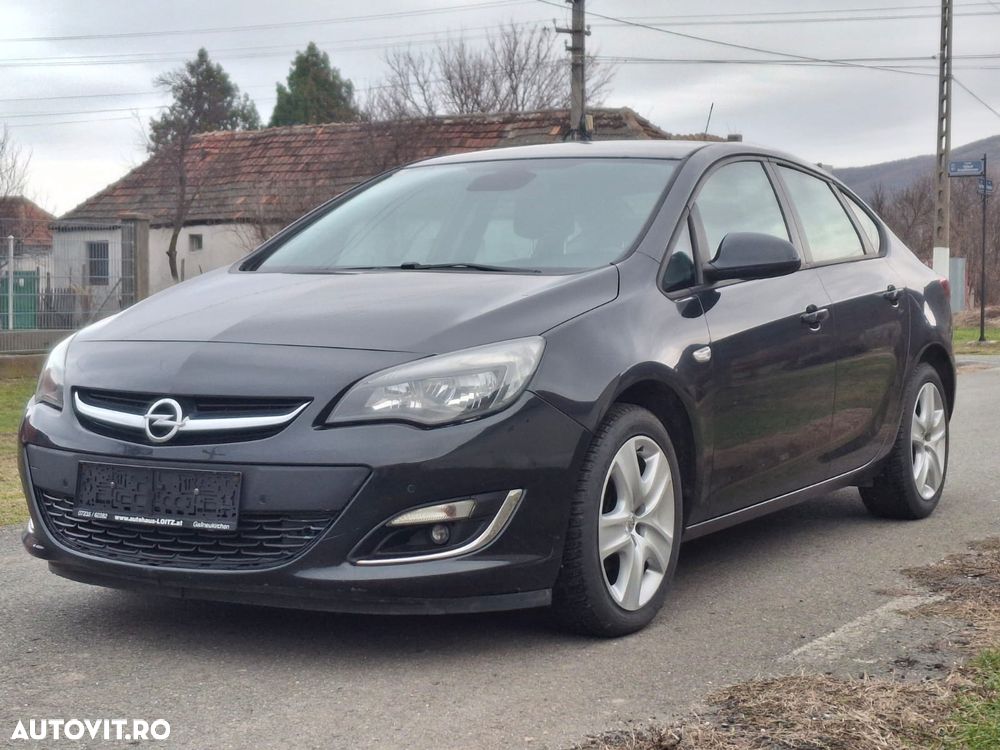 Opel Astra 1.4 Turbo Selection - 3