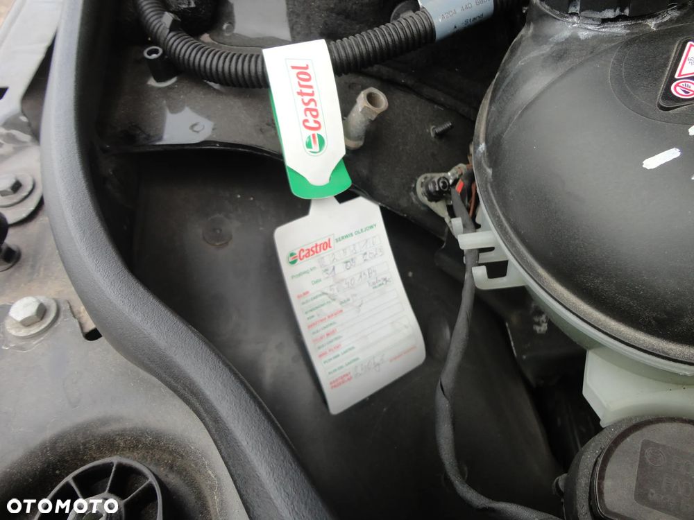 Mercedes-Benz Klasa C 180 BlueEFFICIENCY Avantgarde - 24