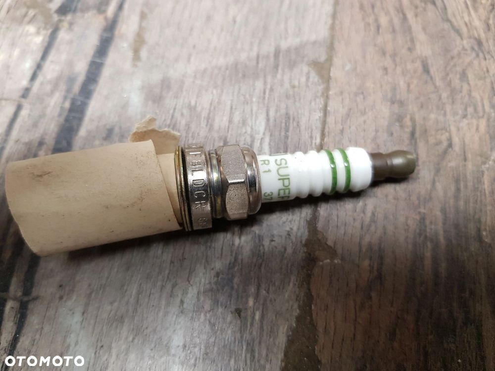 Świeca zapłonowa Bosch F8LDCR - 4