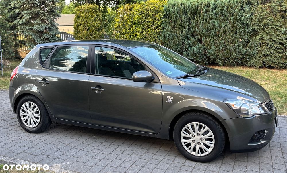 Kia Ceed 1.4 CVVT Vision - 24
