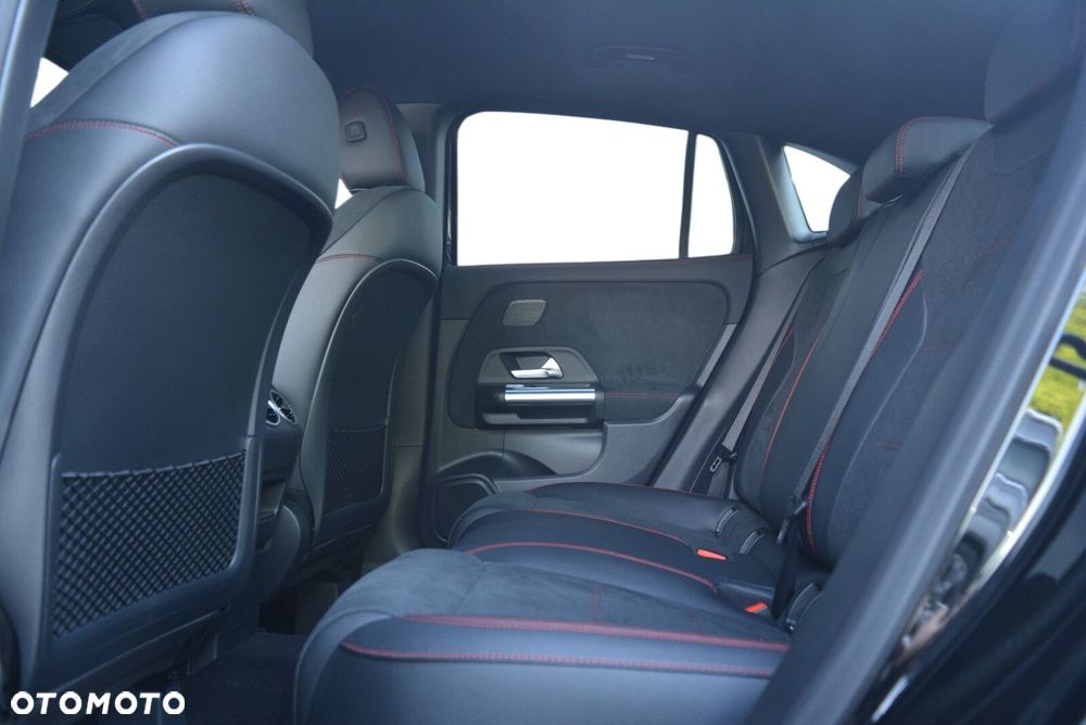Mercedes-Benz GLA 200 AMG Line - 9