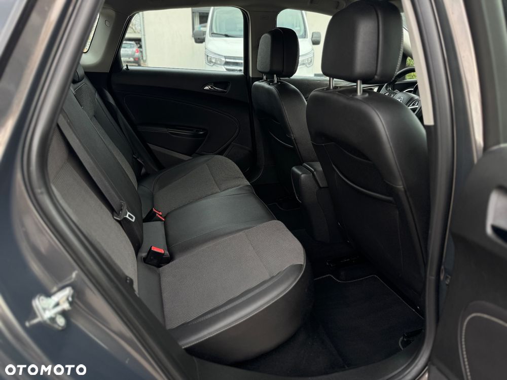 Opel Astra 1.4 T Cosmo - 30