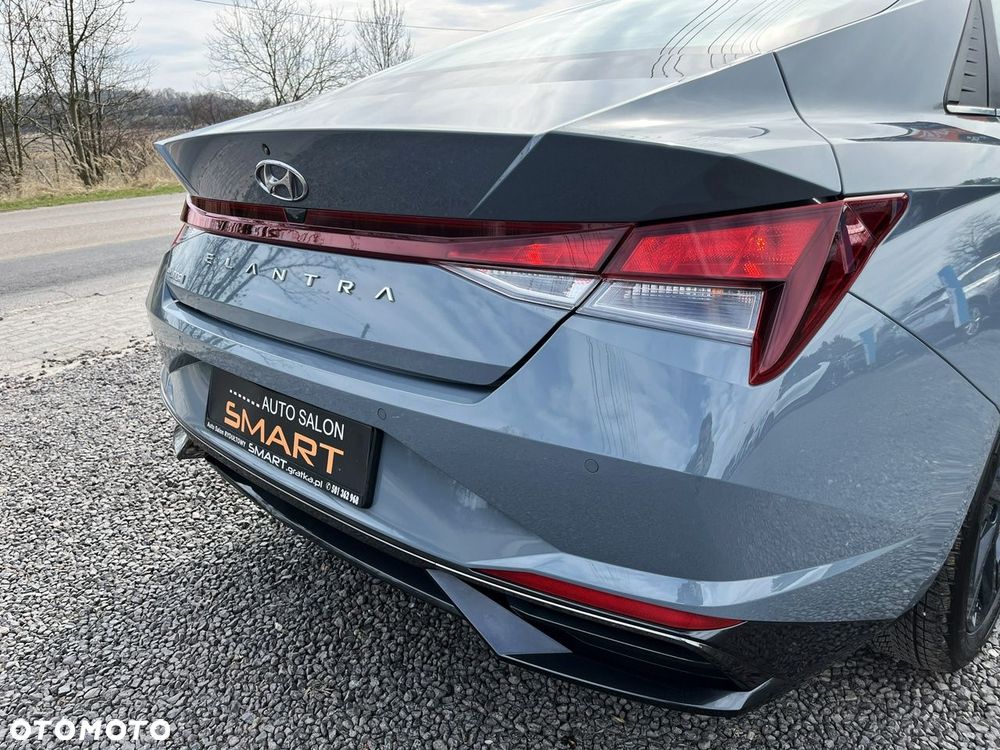 Hyundai Elantra 1.6 Smart CVT - 25