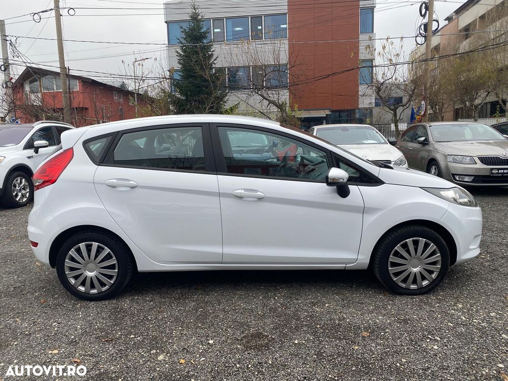 Ford Fiesta 1.25i Ambiente - 3