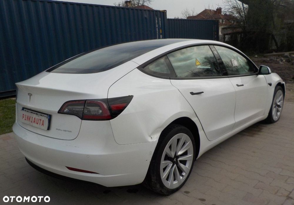 Tesla Model 3 - 12