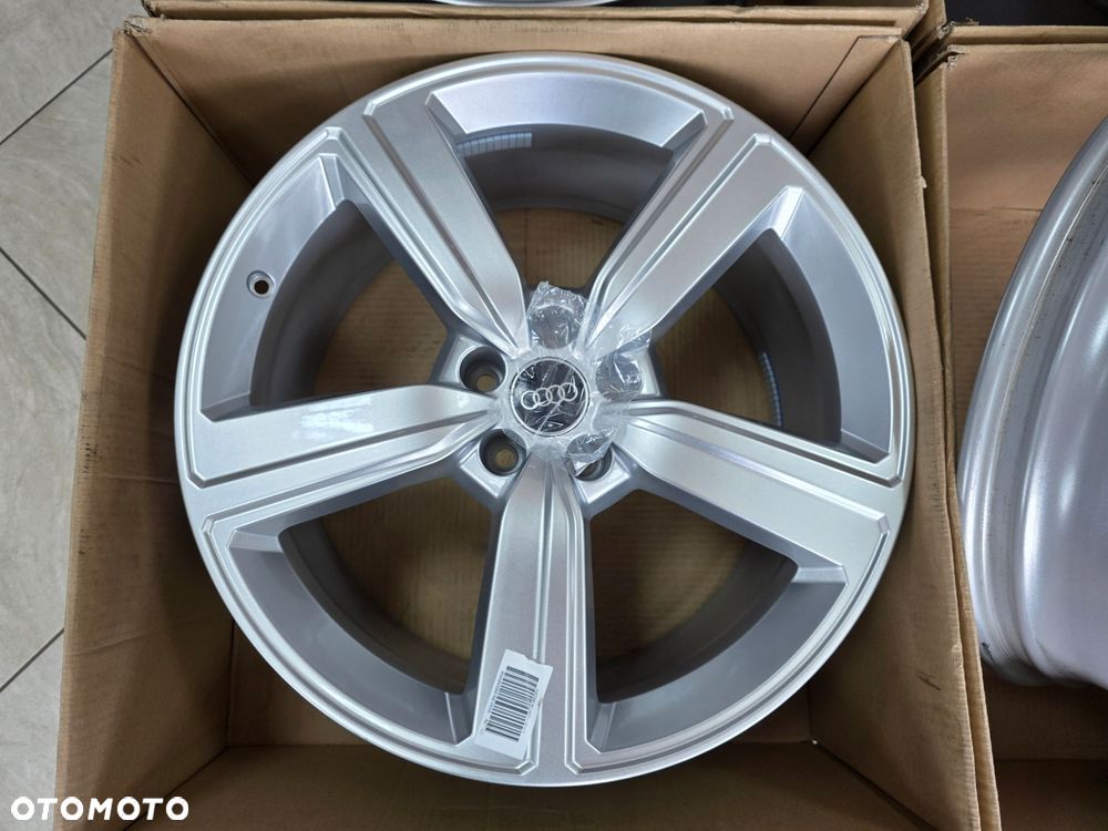 Nowe Oryginalne Felgi Audi 20 Cali Sportback Q8 E-Tron 4Ke601025S - 4