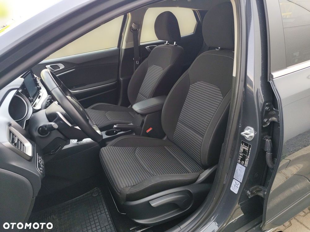 Kia XCeed 1.5 T-GDI M DCT - 11