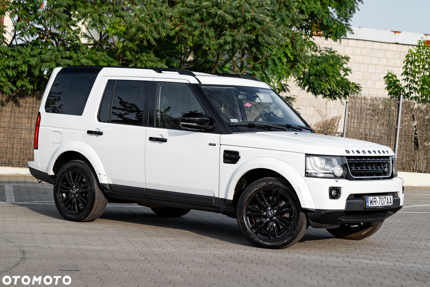 Land Rover Discovery SD V6 HSE - 3