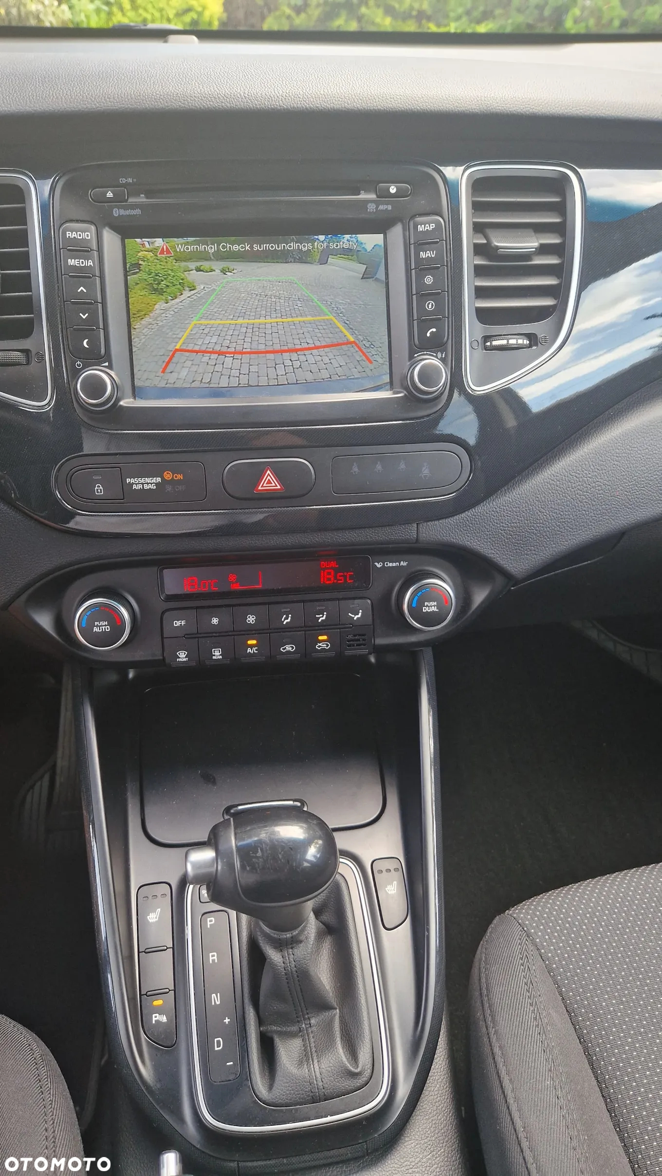 Kia Carens - 15