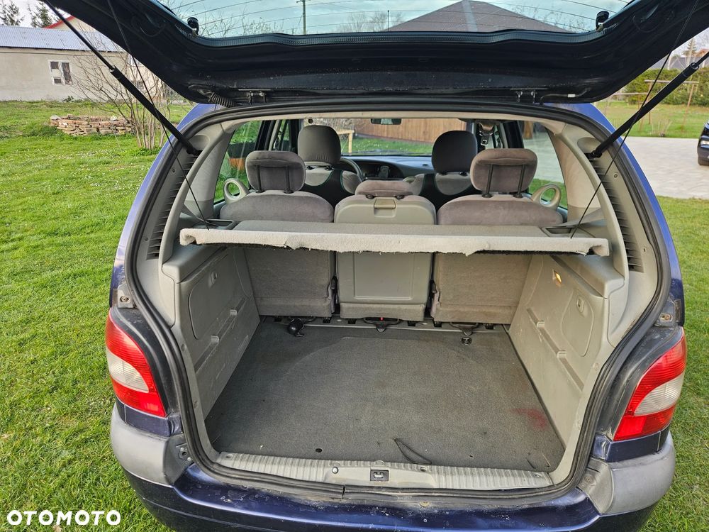 Renault Scenic 1.9 dTi Family - 5