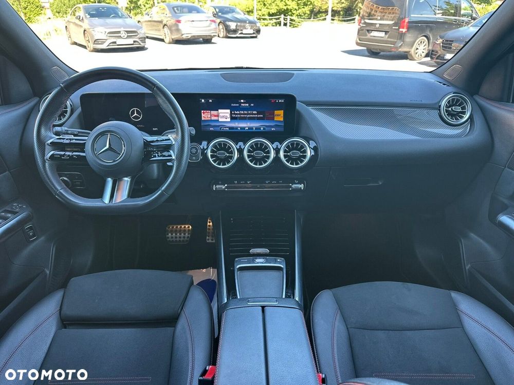 Mercedes-Benz GLA 200 AMG Line - 9