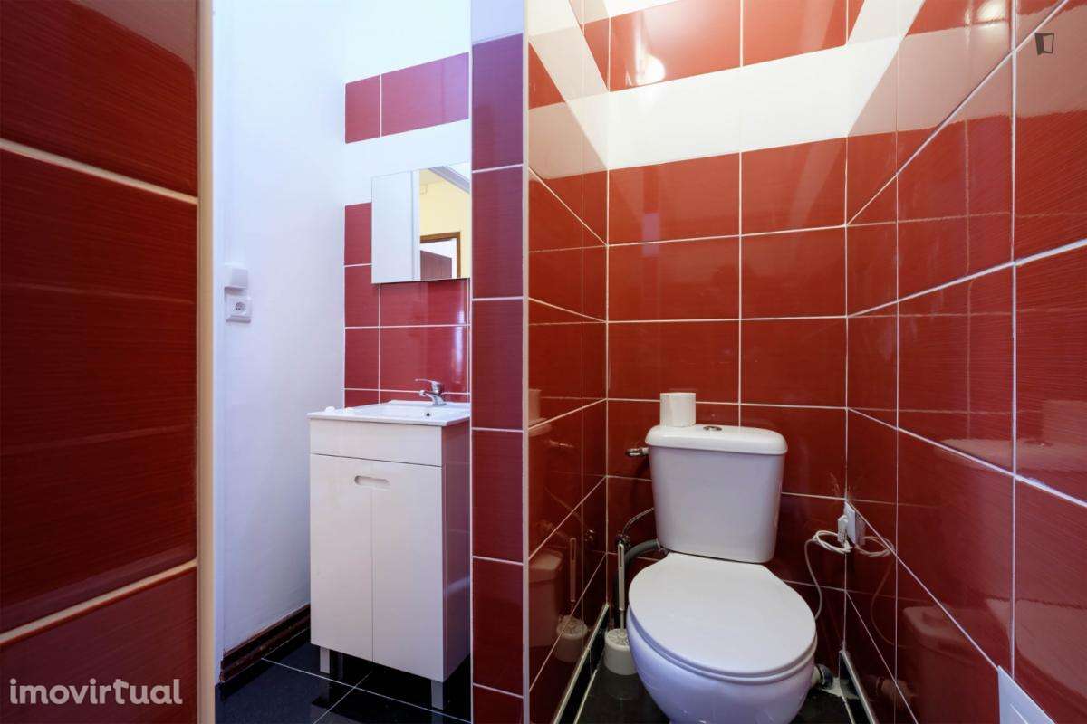 Quarto - localizado em Montes Claros Coimbra - Grande imagem: 2/20