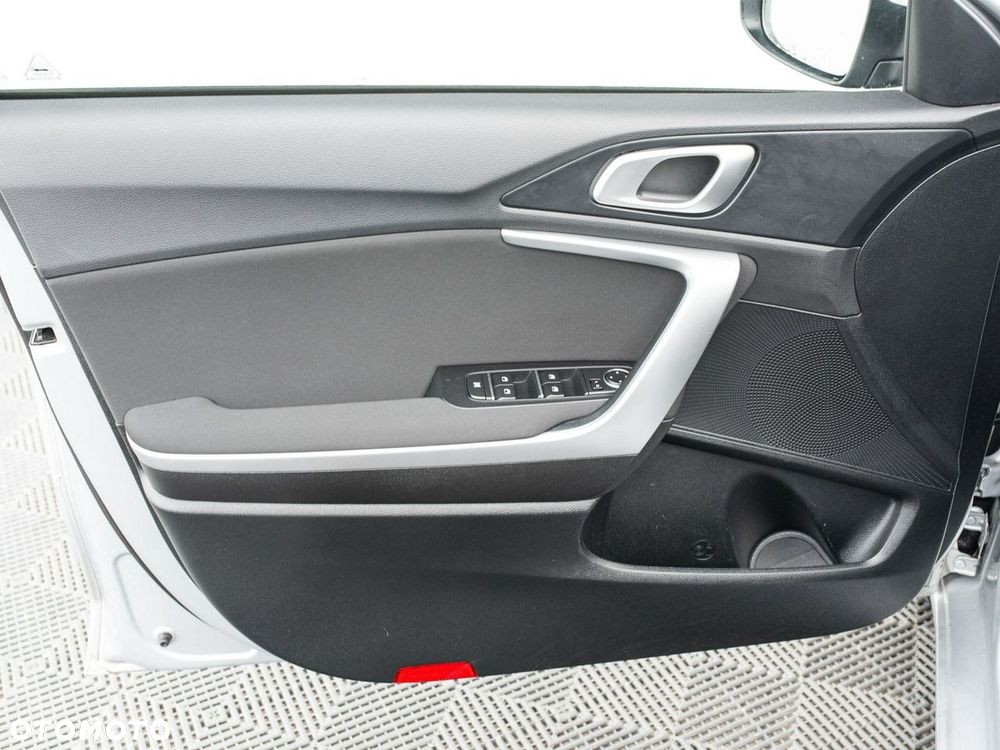 Kia Ceed 1.5 T-GDI M - 9