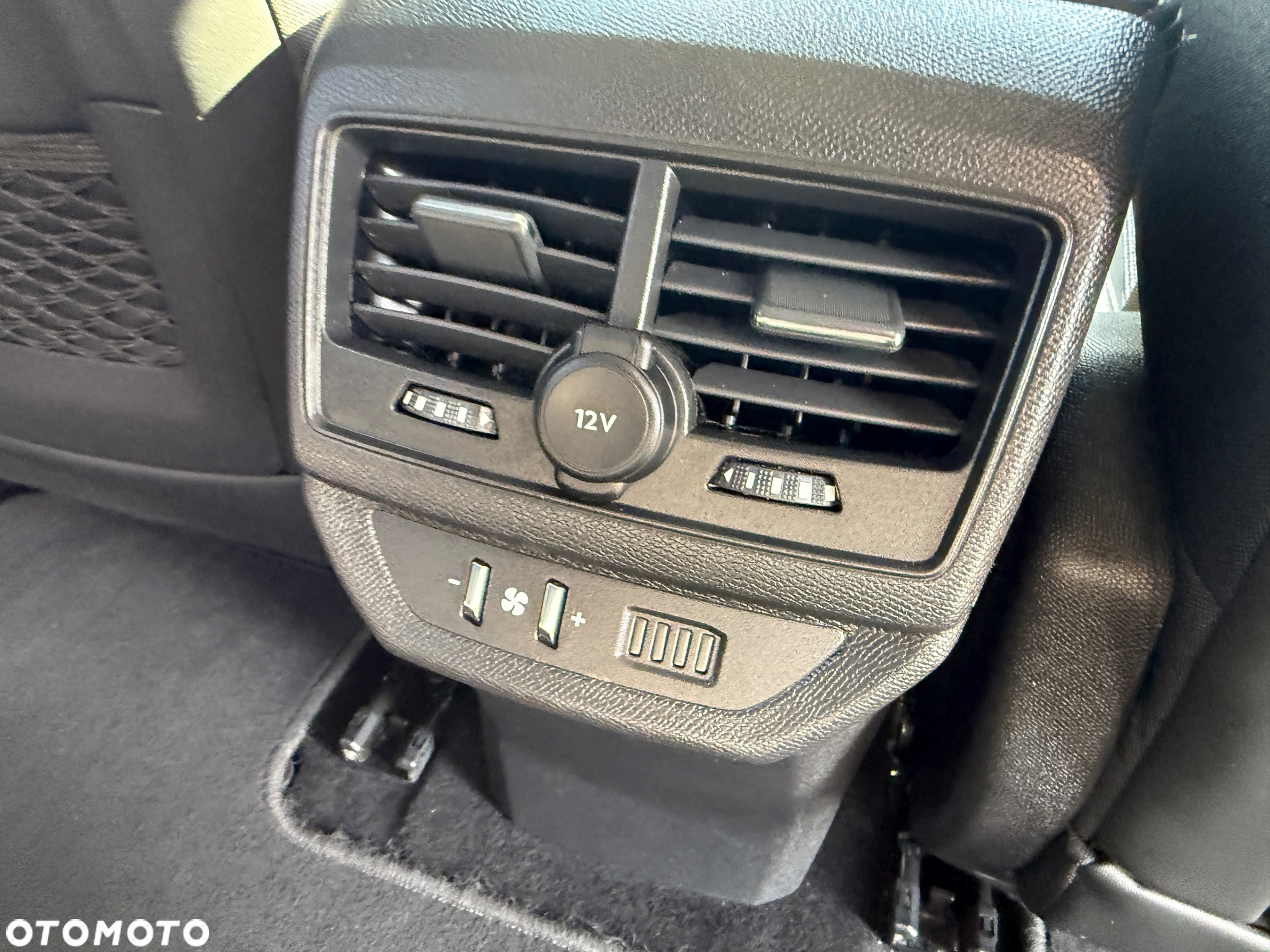 Peugeot 5008 1.2 PureTech Allure Pack S&S EAT8 - 17